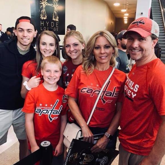 Meet your Posher, Cyndi - Picture 1 of 1